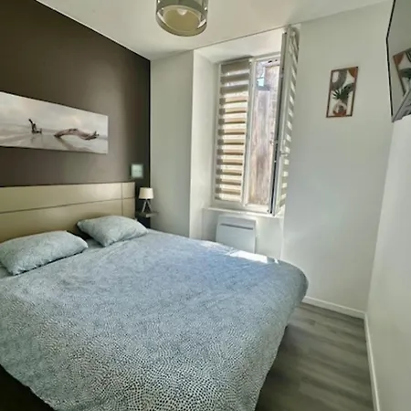 3p With Wifi At The Foot Of The Old Port Апартаменты